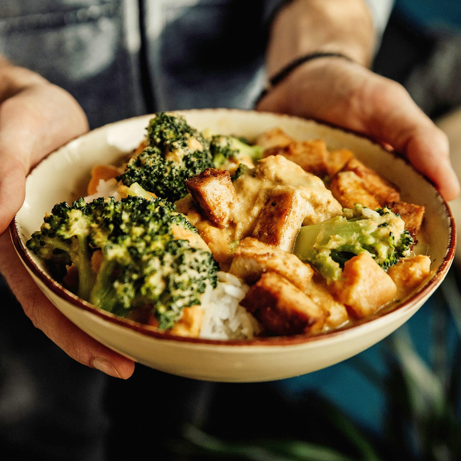 Creamy Chicken & Broccoli Rice Bowl 🥦 🍚