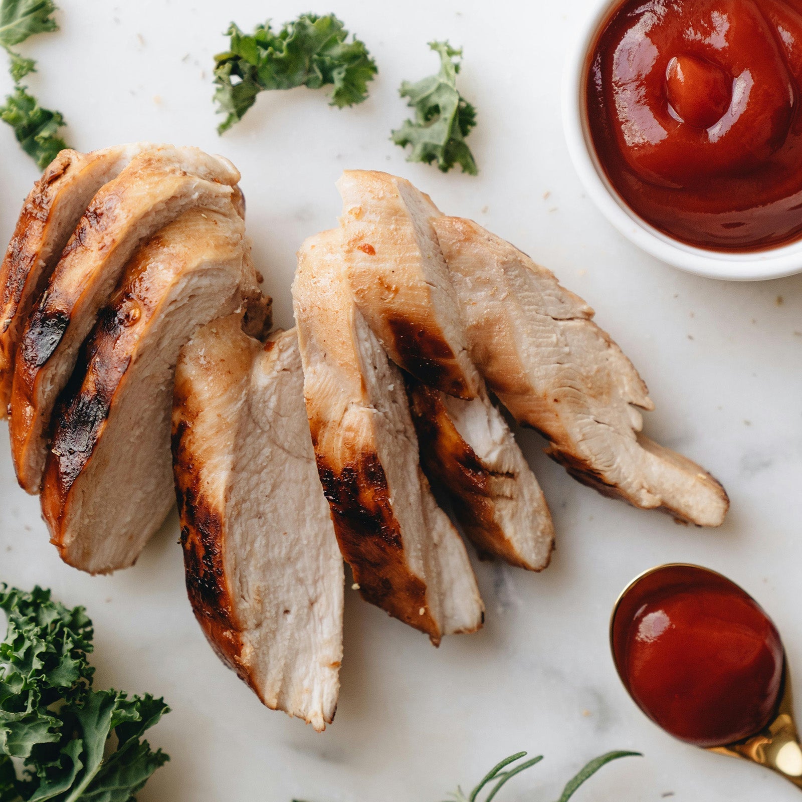 Grilled Chicken Breast with Ketchup & Herbs 🍗🌿